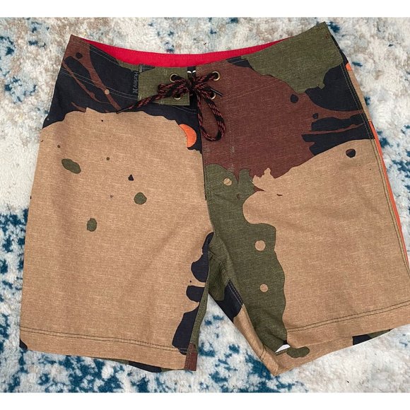 Hurley big boys Size 22 Phantom JJF5 Recruit 12” Boardshorts Camo Swim Dri-fit - Picture 1 of 8